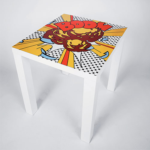 Stolik z klasycznym motywem pop-art.