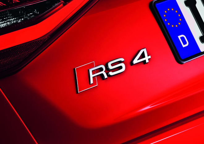 Symbol RS oznacza, że auto zostało opracowane przez inżynierów z firmy quattro GmbH. Jest to gwarancja wysokich osiągów i sportowych wrażeń za kierownicą.