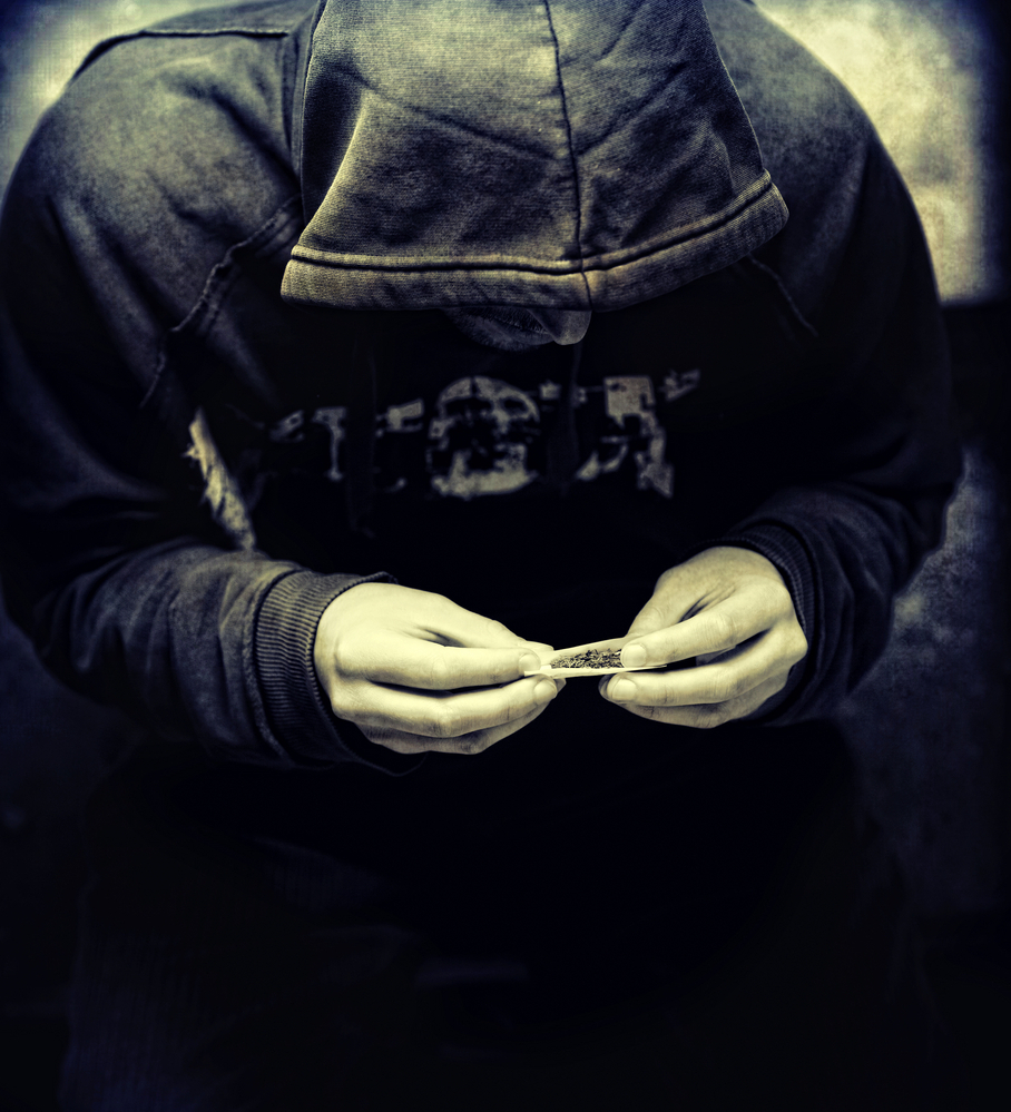 Omawiane przestępstwo ścigane jest z oskarżenia publicznego z urzędu.