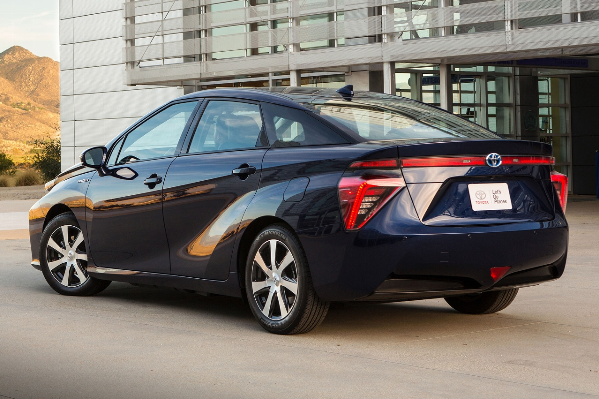 Toyota Mirai 2016 auto na wodór wodorowe