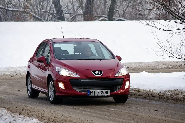 Peugeot 308 1.6 HDi przód Fot. Maciej Medyj