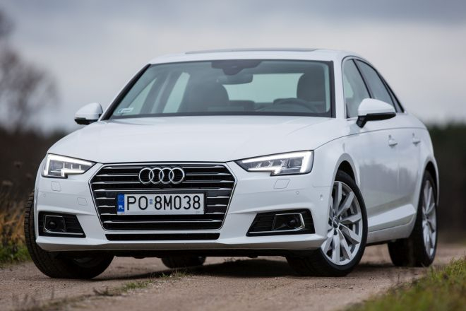 Nowoczesnego wyglądu najnowszemu Audi A4 dodają opcjonalne reflektory LED.