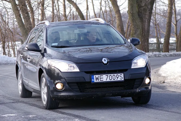 Renault Megane Grandtour przód Fot. Maciek Medyj