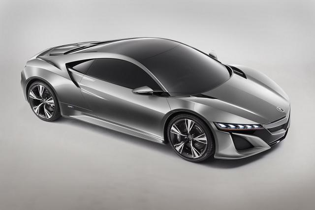 Honda zerwała zupełnie ze stylem w jakim zaprojektowano poprzedniego NSX'a.