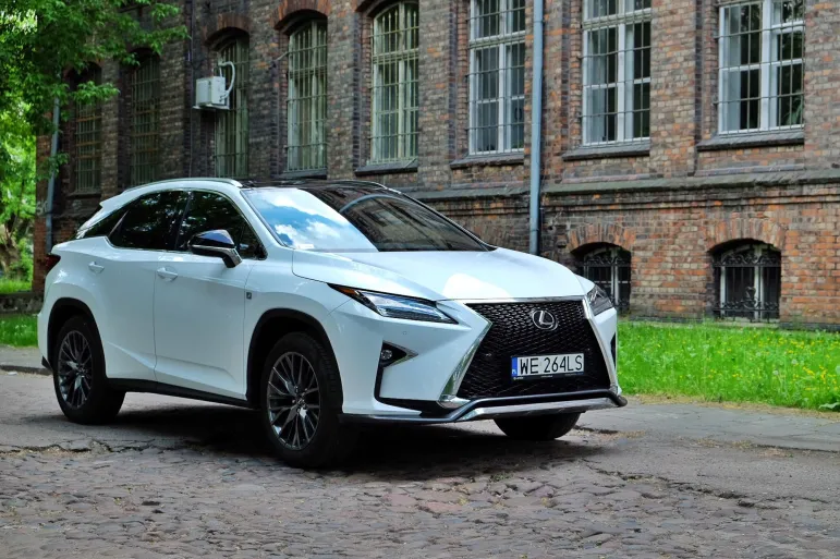 Test Lexus RX200t