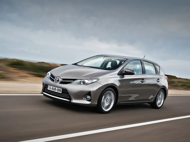 Używane: Toyota Auris II (od 2012)