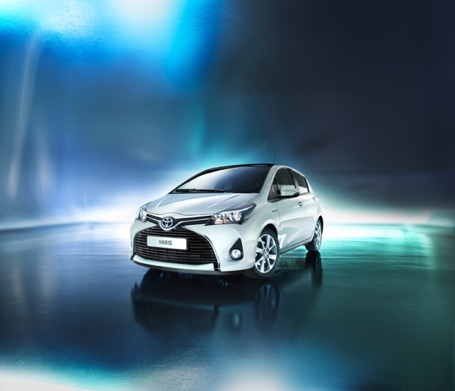 Toyota Yaris Hybrid 2014