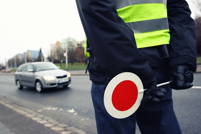 Auto na minuty a brak przeglądu. Teoretycznie możliwe...