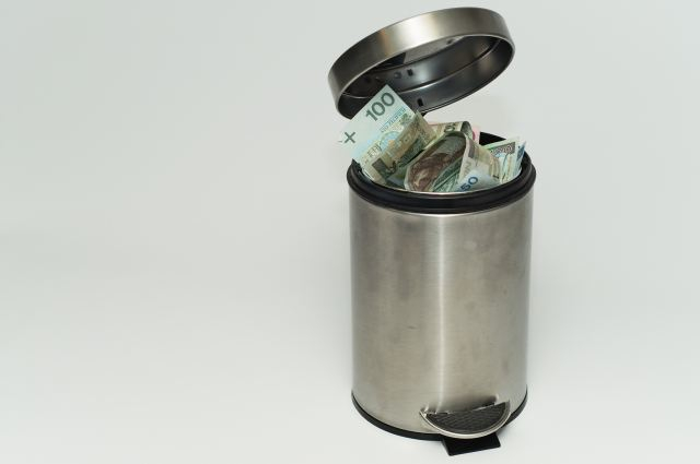 Wyższe opłaty za śmieci w Warszawie od 1 kwietnia 2021 r.