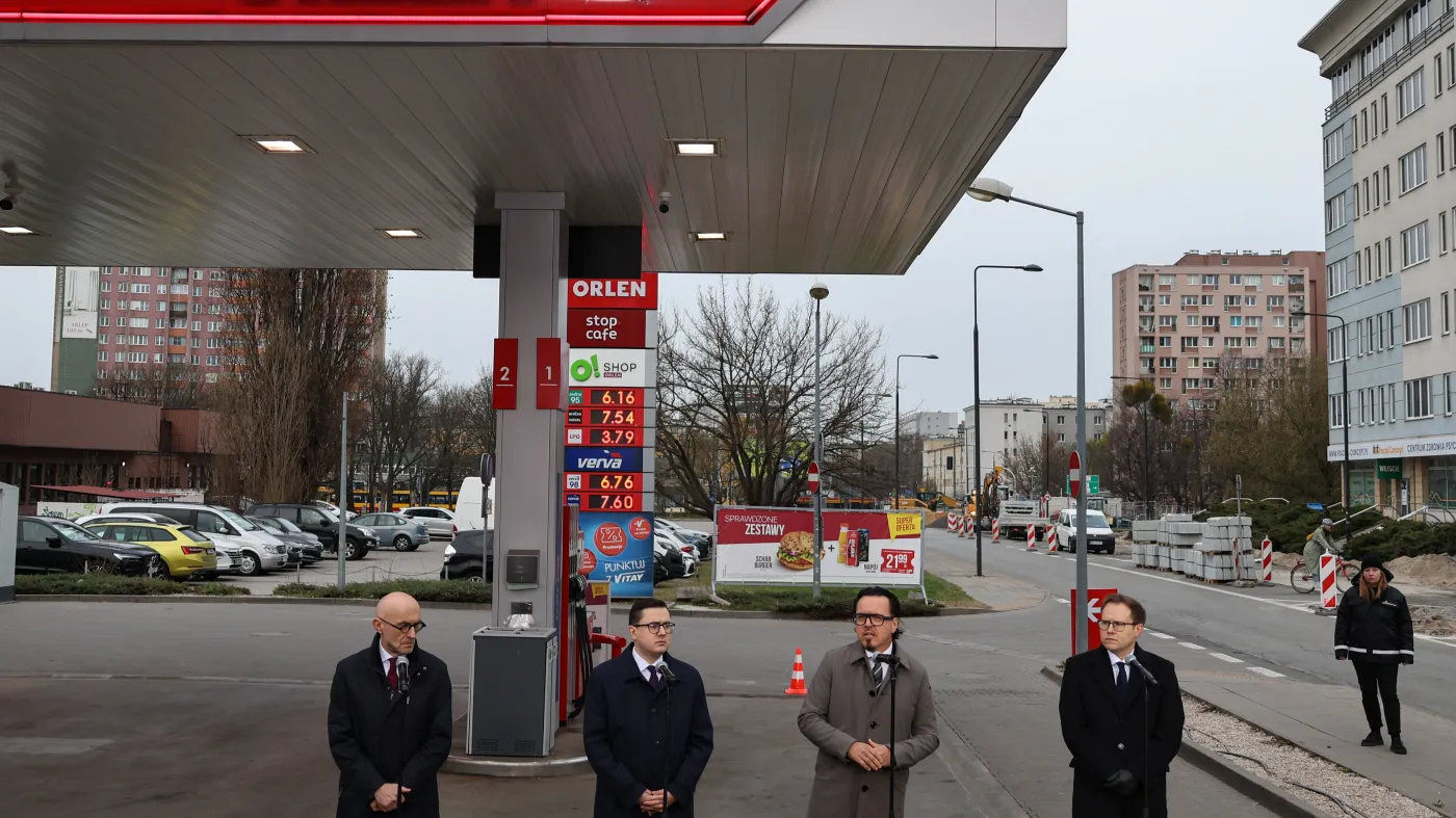 Resort energii nie przejmuje się opinią Brukseli i rozważa ograniczenie sprzedaży paliwa dla obcokrajowców