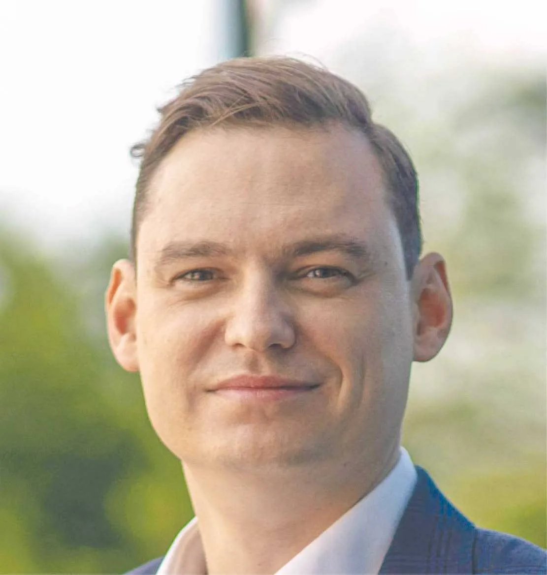 dr Tomasz Han