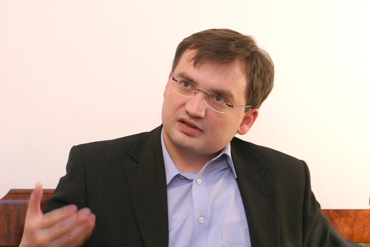 Ziobro: rząd rzuca kłody pod nogi absolwentom prawa