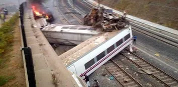 Zapisy czarnych skrzynek pociągu z Hiszpanii: Jechał 73 km za szybko, maszynista rozmawiał przez telefon