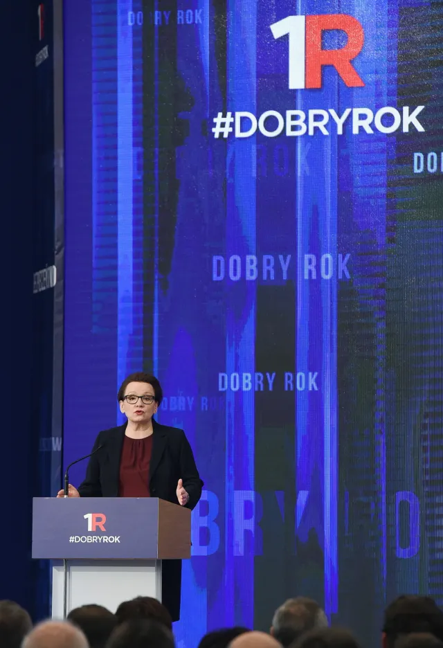 Zalewska: Najwyższa jakość edukacji w małej i dużej szkole