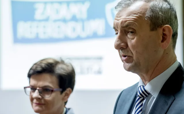 ZNP apeluje o niezwłoczne rozpatrzenie wniosku o referendum ws. reformy edukacji