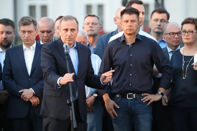 Petru: Dzisiaj zły dzień dla polskiej demokracji