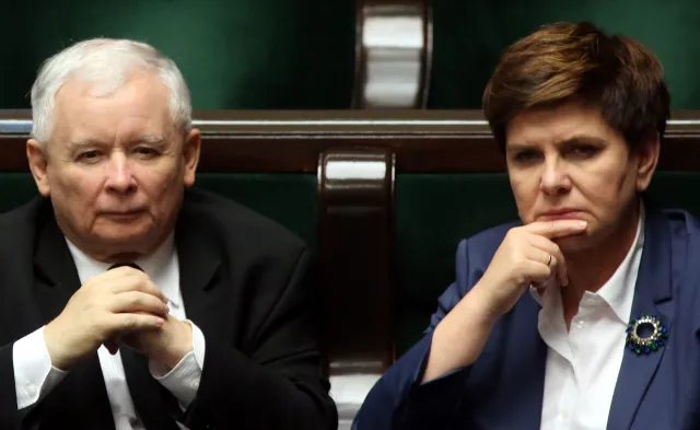 Szydło: Nie ma zawodu nauczyciela. Jest służba