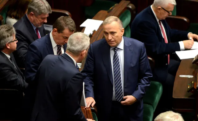 Schetyna: Należy zdelegalizować organizacje, które 11 listopada propagowały język nienawiści