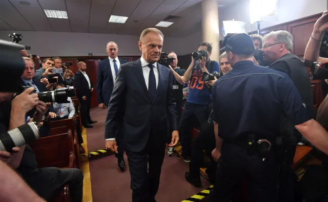 Zakończono przesłuchanie Tuska w trybie niejawnym