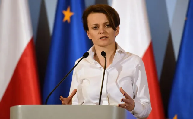Koronawirus w Polsce: Zasiłek dla zatrudnionych na umowę o dzieło? "Nie rozważaliśmy"