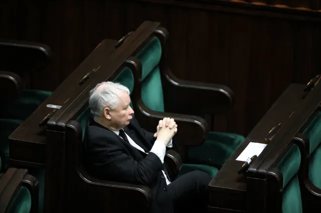 Kaczyńskiego sposób na nieco późniejsze wybory. Będziemy głosować 17 maja?