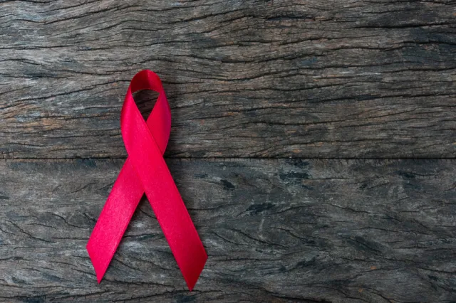 AIDS. „Klątwa leczenia objawowego”
