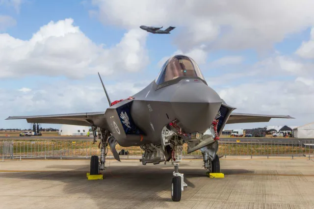 Japonia zwiększy wydatki na obronność. Chce kupić Tomahawki i F-35