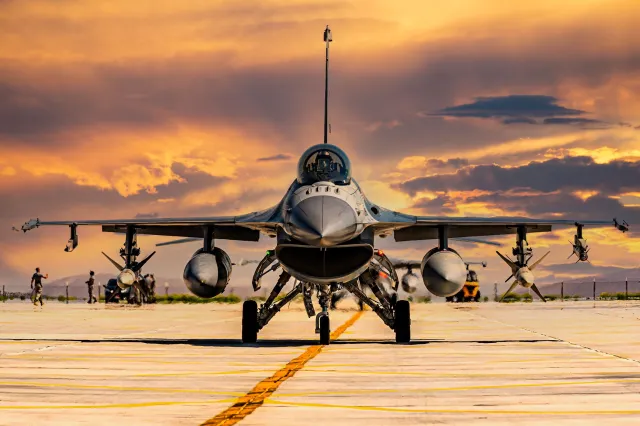 F-16 dla Ukrainy. Kijów walczy o koalicję myśliwców