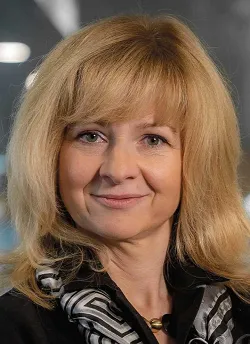 Dr Dominika Kaczorowska-Spychalska Centrum Inteligentnych Technologii na Wydziale Zarządzania Uniwersytetu Łódzkiego