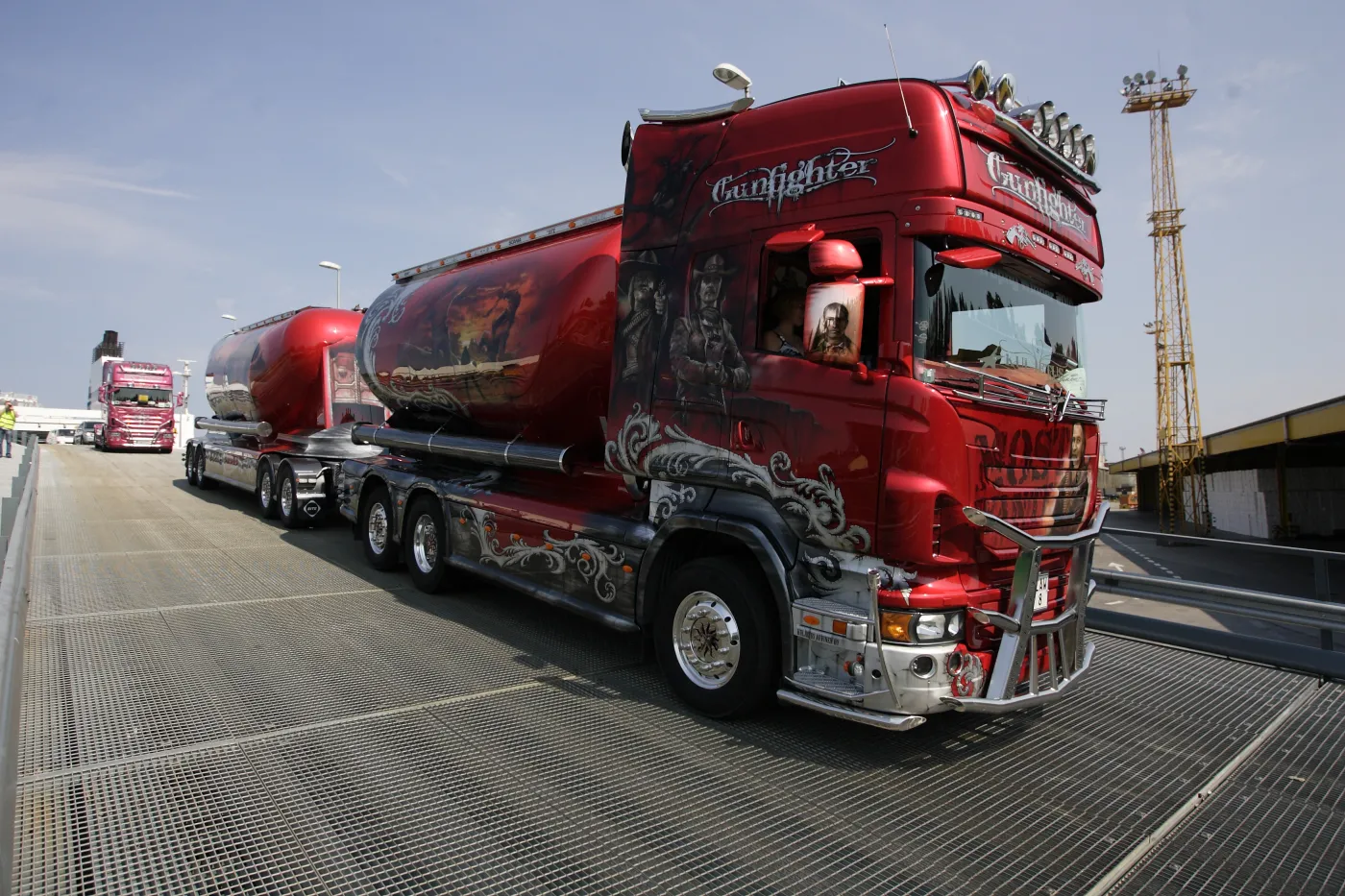 521773-7.jpg