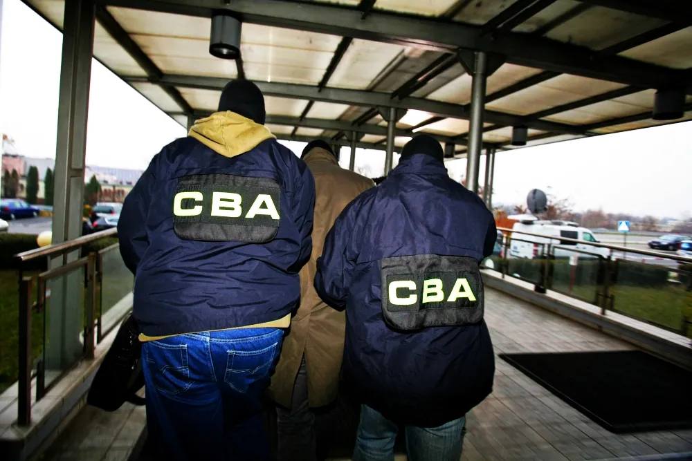 Szef CBA sprawdzi, co agenci robią na etatach w państwowych spółkach