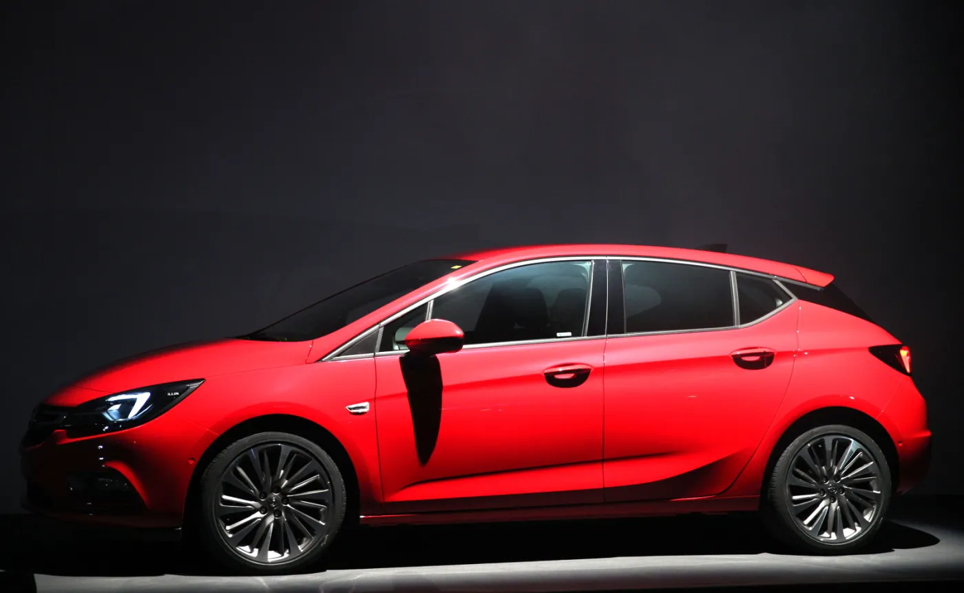 Nowy Opel Astra,  PAP/Andrzej Grygiel