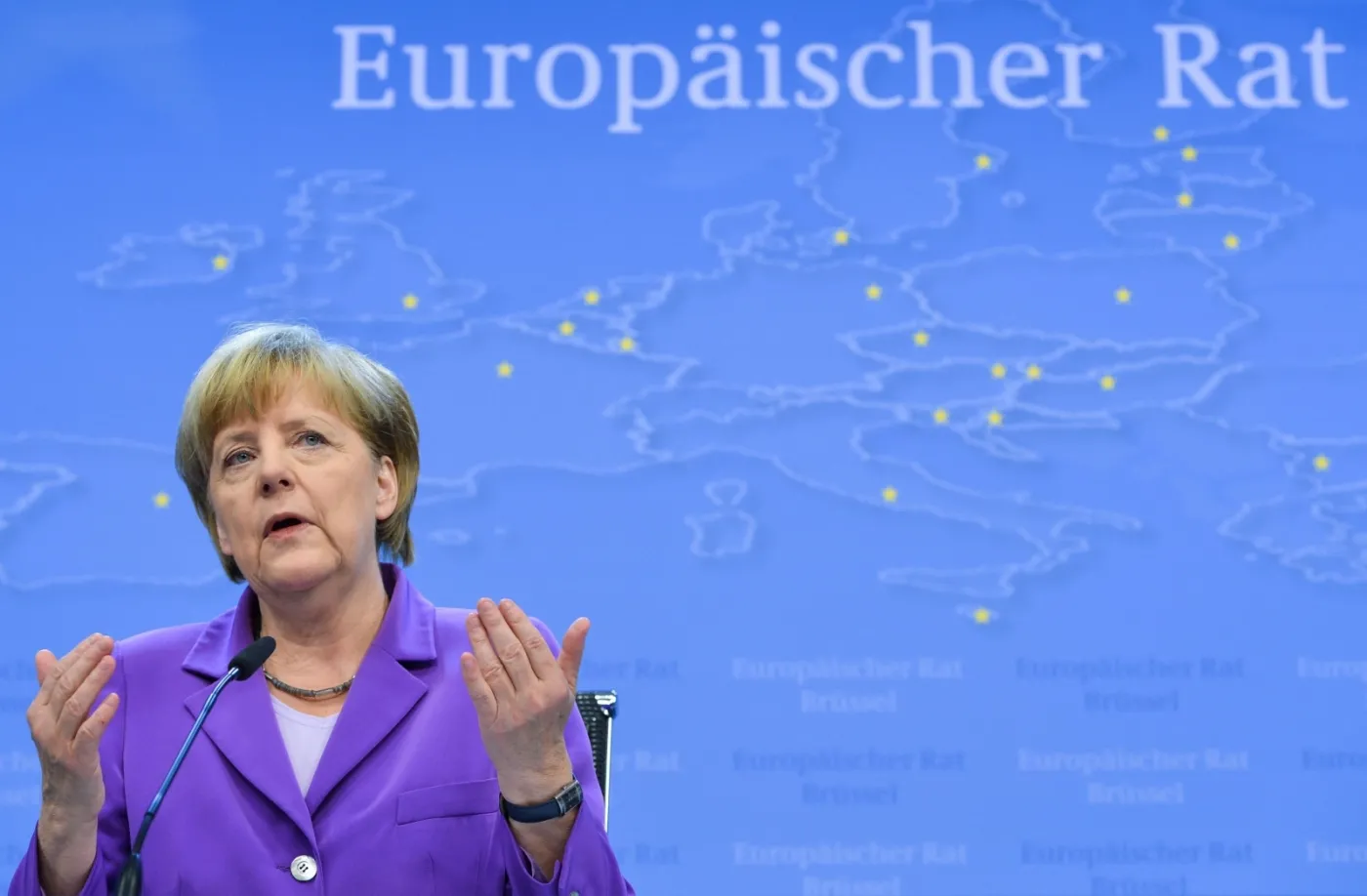 Dwie godziny rozmów o Ukrainie. Przy telefonach Putin, Merkel, Poroszenko, Hollande