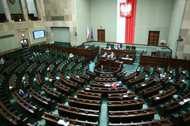 PO chce, by komisja ds. Amber Gold zajęła się także SKOK-ami