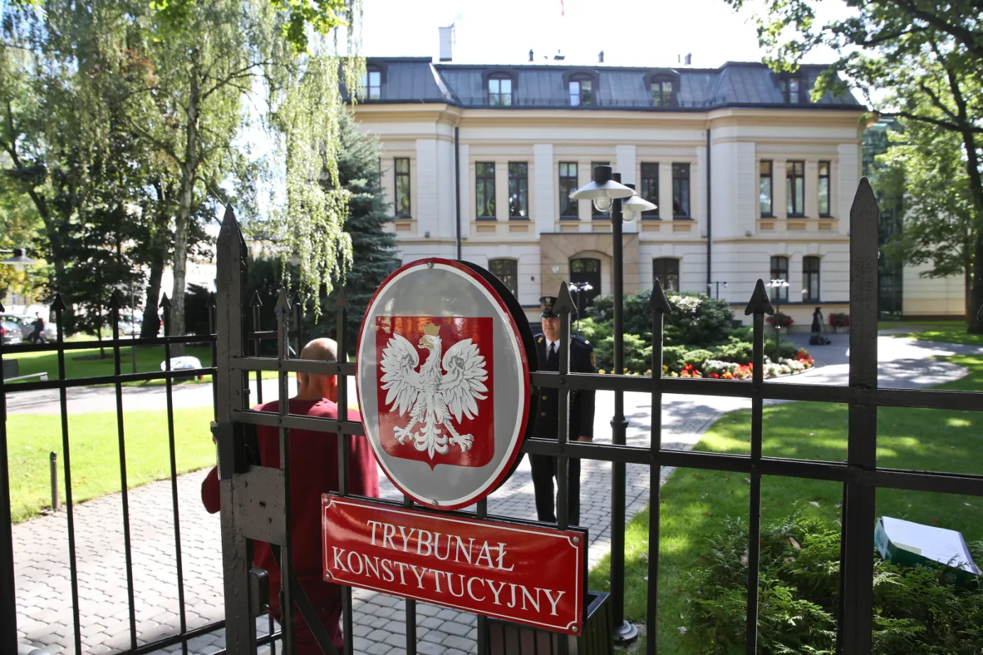 Wchodzi w życie nowa ustawa o TK. Rząd nie uwzględni wyroku
