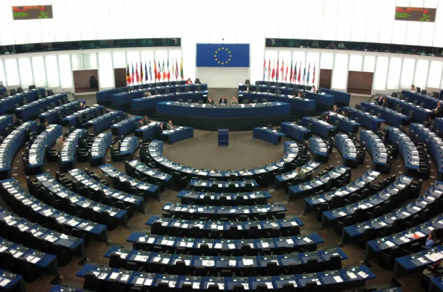 Szefowie największych frakcji w PE: Debata PE nie jest przeciwko Polsce
