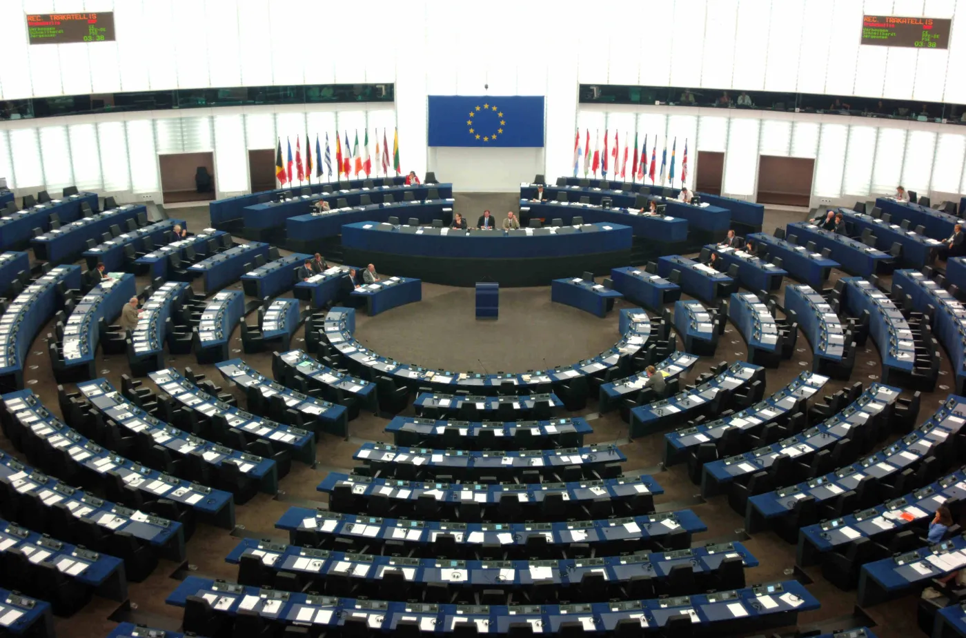 Szefowie największych frakcji w PE: Debata PE nie jest przeciwko Polsce