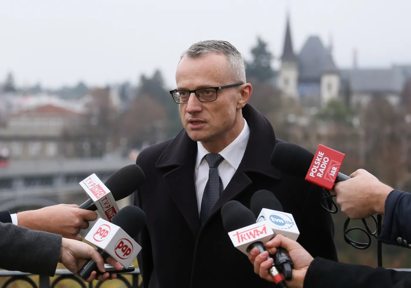 Magierowski: Para prezydencka weźmie udział w ponownym pochówku Marii i Lecha Kaczyńskich