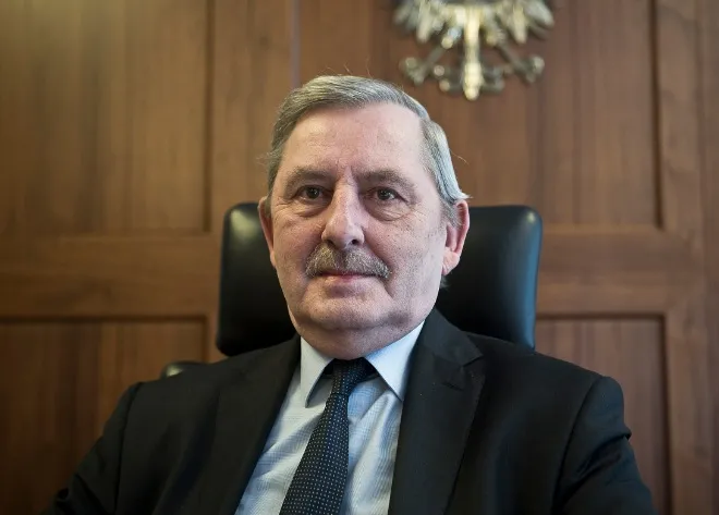 Roman Hauser