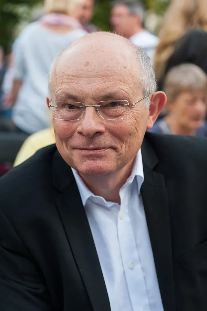 M. Borowski 