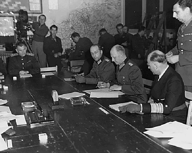 72 lata temu kapitulacja III Rzeszy zakończyła wojnę w Europie
