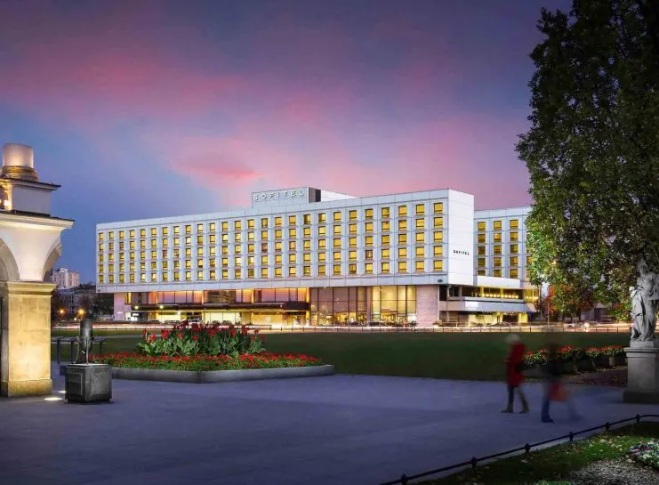 Historie z hotelami