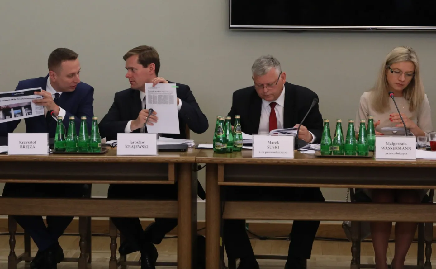 Komisja za pół miliarda złotych: Za Amber Gold zapłacą podatnicy