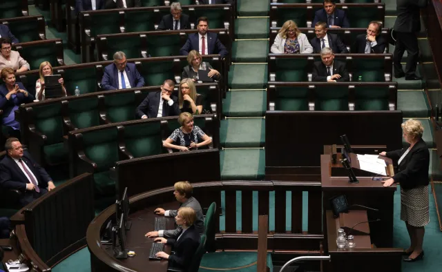 Sejm: Opozycja wnioskowała o przerwę. Wicemarszałek Sejmu: Mamy pięć godzin opóźnienia