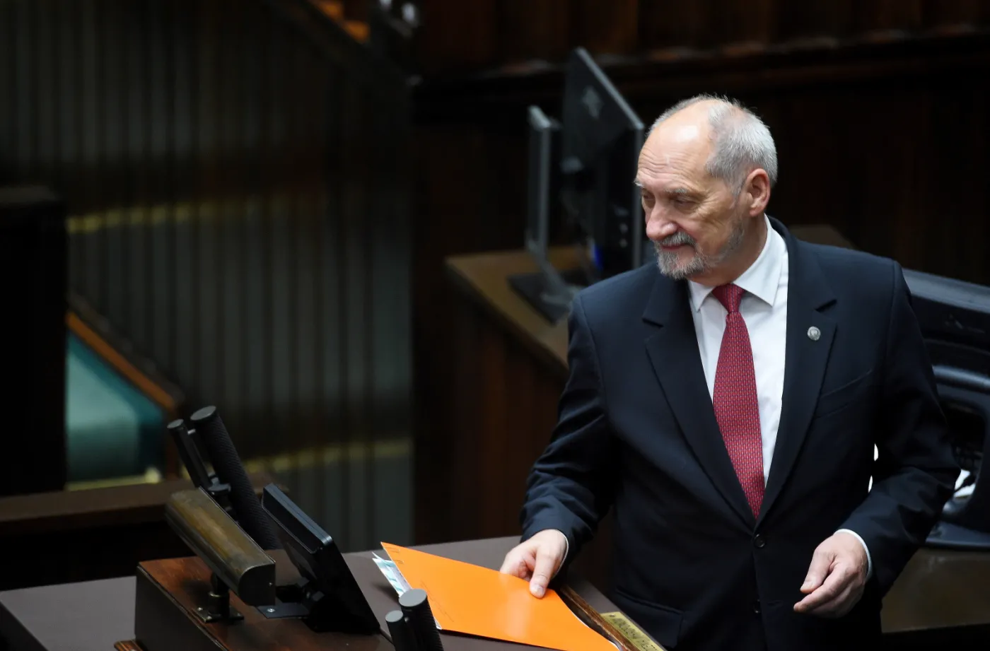 Macierewicz: Samorządy generalnie przychylne WOT