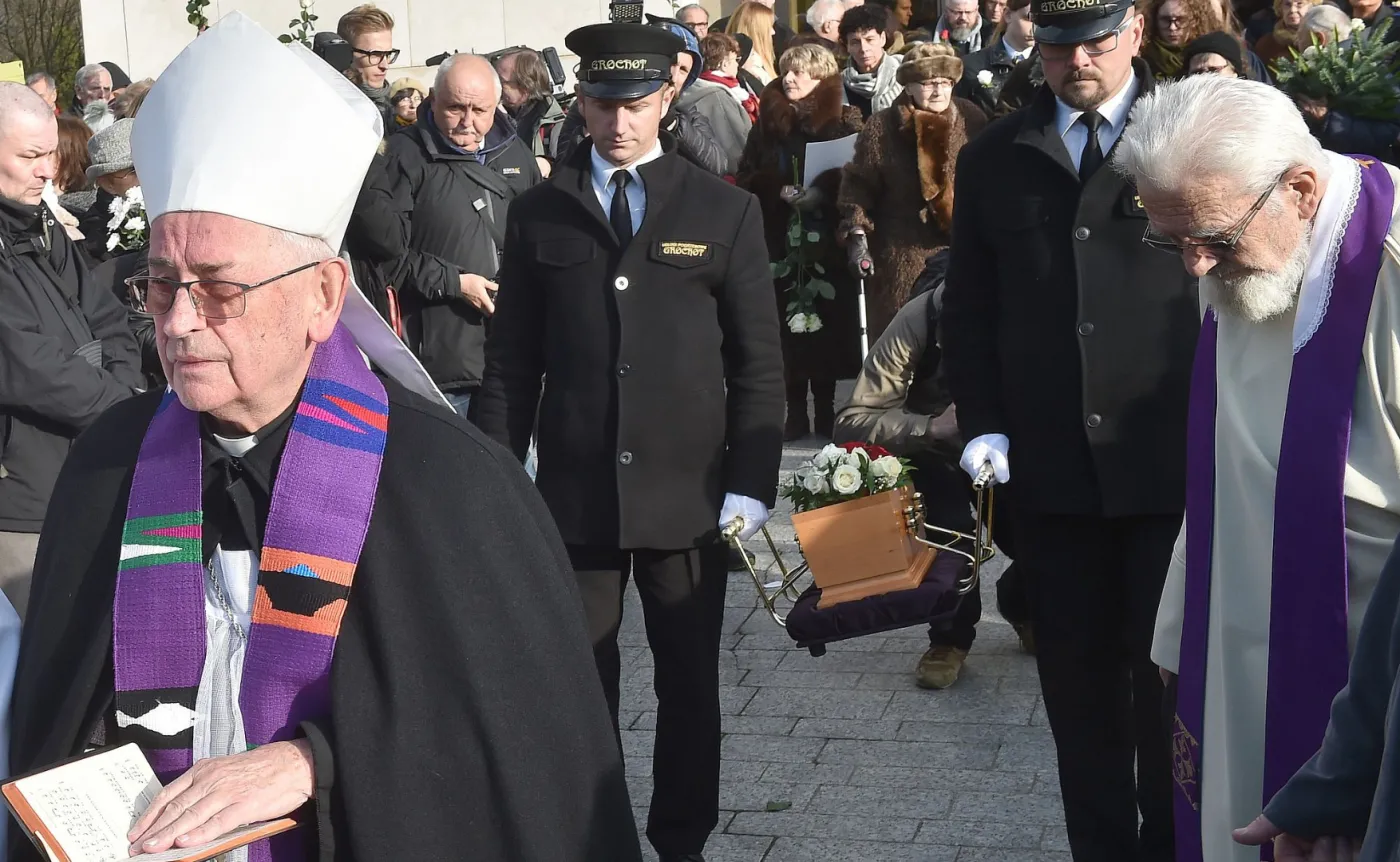 Ks. Boniecki znów z zakazem wypowiadania się w mediach. Wyjątkiem "Tygodnik Powszechny"