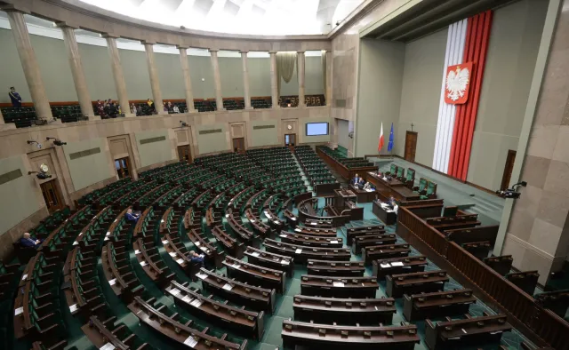 PO: Władze klubu chcą odebrać funkcje partyjne, klubowe i sejmowe posłom, którzy nie głosowali w sprawie aborcji
