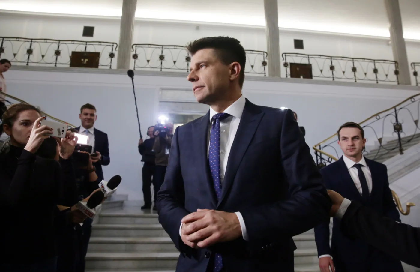 Petru: Nowoczesna nie opusza sali sejmowej, ale nie będzie blokować mównicy