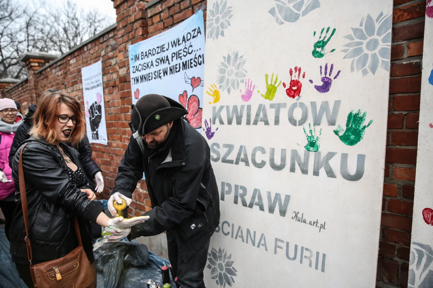 Protest Kobiet: Działania premier nie skupiają się na dobrostanie polskich kobiet