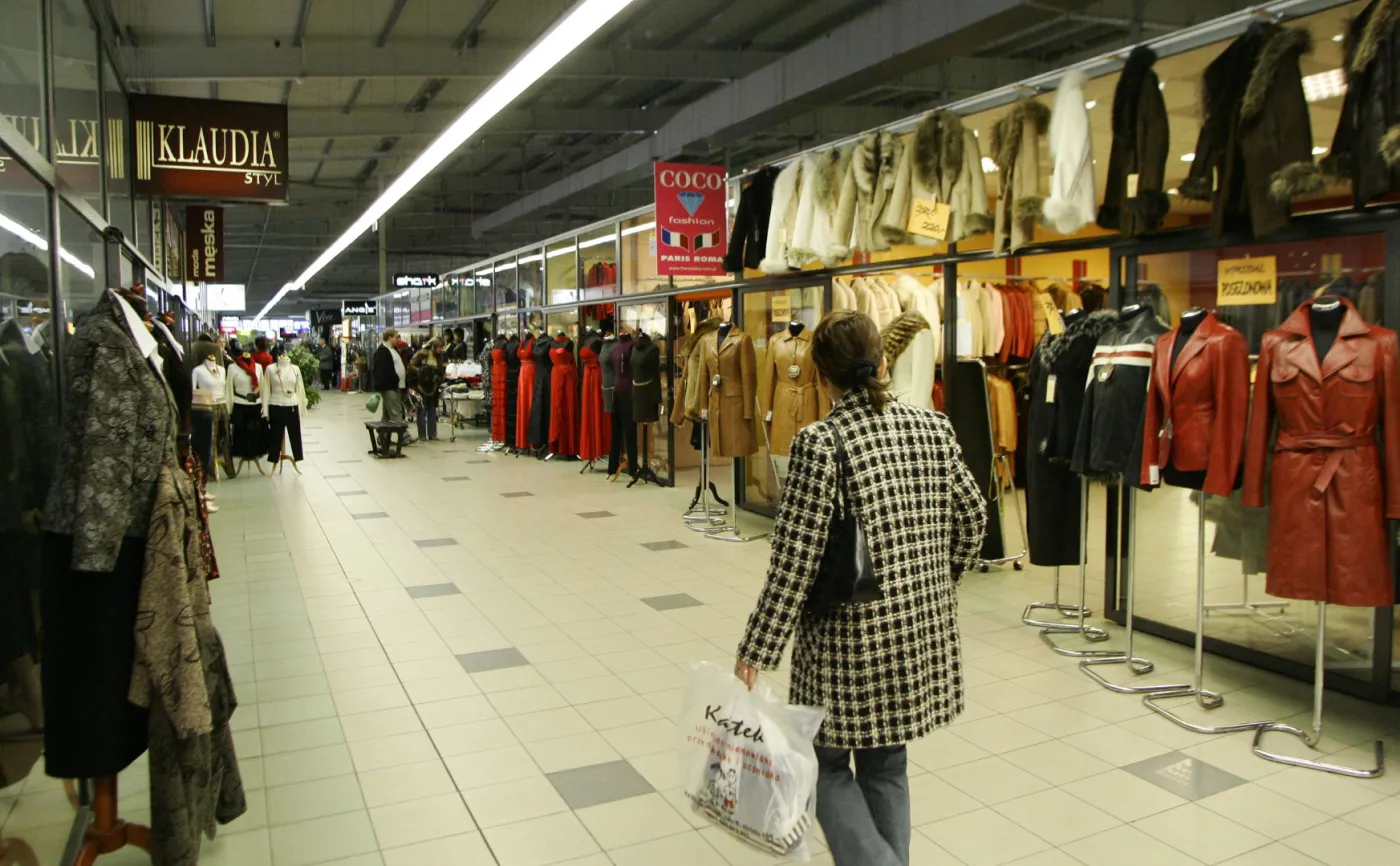 Fiskus wszedł do Centrum Handlowego Ptak i prędko stamtąd nie wyjdzie. Posypały się mandaty